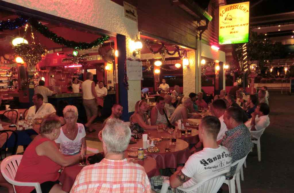 Schlusslicht Restaurant &amp; Bar in Karon Phuket Thailand